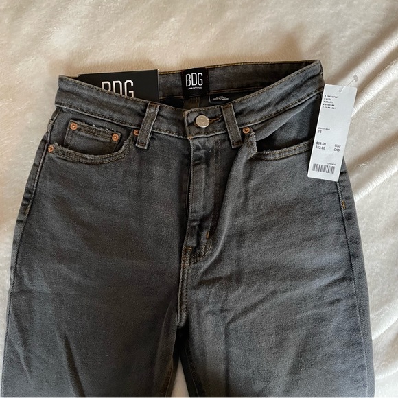 BDG High-Waisted Girlfriend Jean Washed Black Denim Urban Outfitters NWT - Picture 3 of 10
